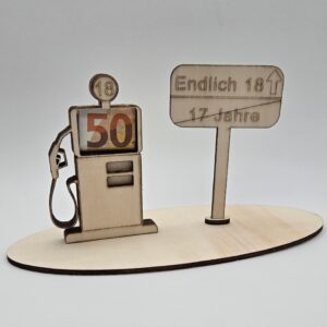 „Volltanken für die Volljährigkeit“ – Holz-Geschenk zur Volljährigkeit